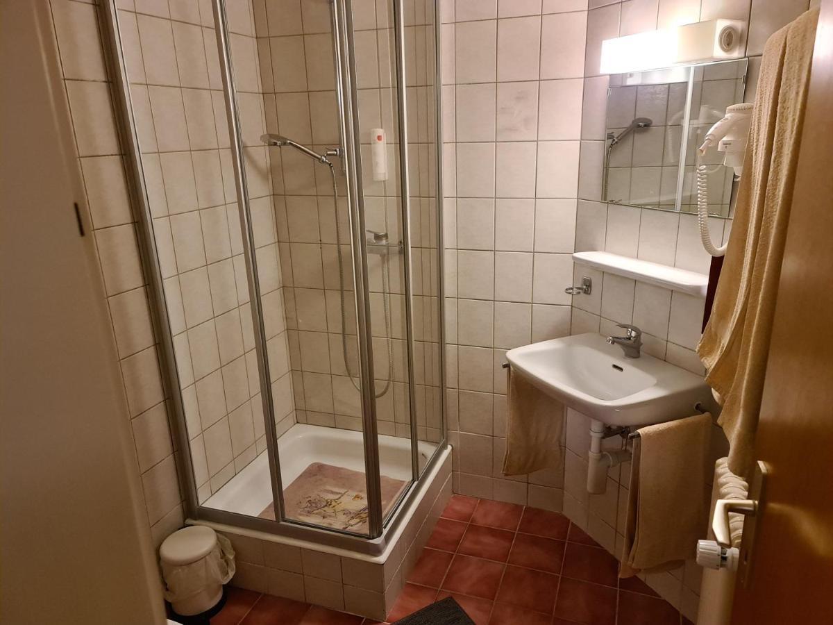 Auberge De Ballens Buitenkant foto